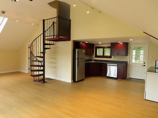 13 Spring St A, Salisbury, MA 01952