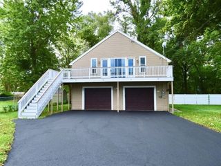 13 Spring St A, Salisbury, MA 01952