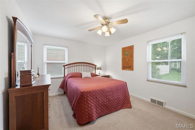 9368 Parkside Drive, St Louis, MO 63144