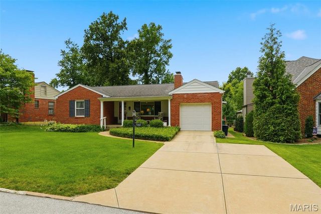 9368 Parkside Drive, St Louis, MO 63144