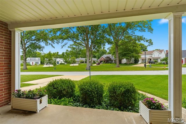 9368 Parkside Drive, St Louis, MO 63144