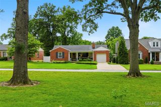 9368 Parkside Drive, St Louis, MO 63144