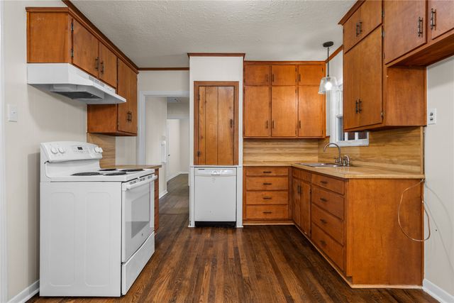 2223 Fowler Drive, Denton, TX 76209