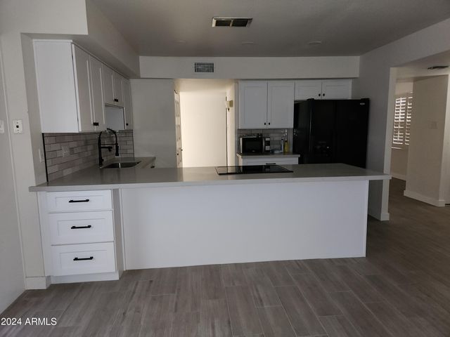 5117 W ACOMA Drive, Glendale, AZ 85306