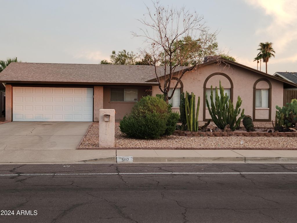 5117 W ACOMA Drive, Glendale, AZ 85306