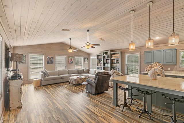 11784 S Us Highway 231, Pinckard, AL 36350