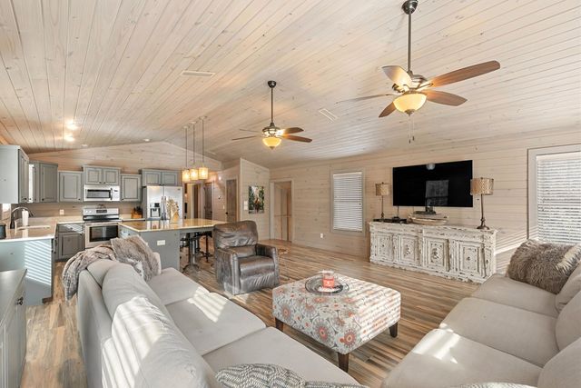 11784 S Us Highway 231, Pinckard, AL 36350