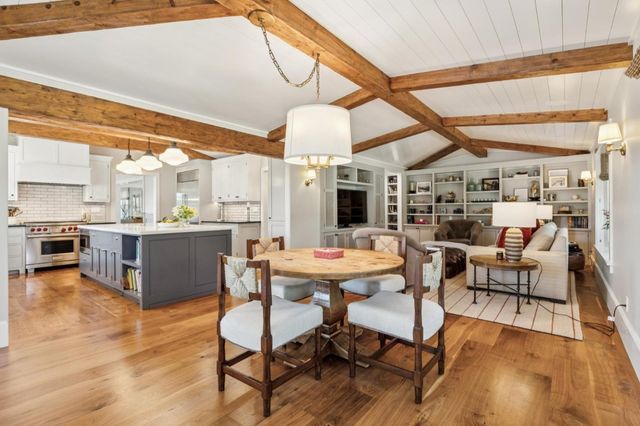21842 Via Regina, Saratoga, CA 95070