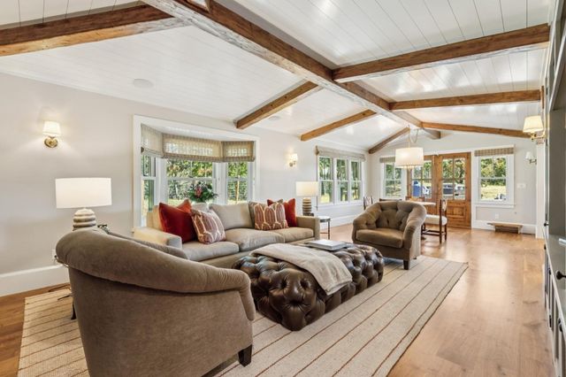 21842 Via Regina, Saratoga, CA 95070