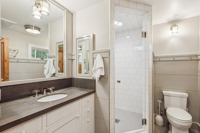21842 Via Regina, Saratoga, CA 95070