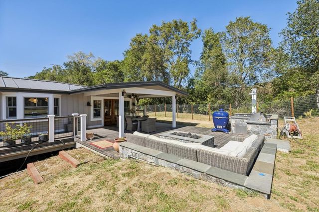 21842 Via Regina, Saratoga, CA 95070