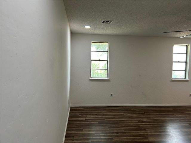 7303 Edenborough Drive, Oklahoma City, OK 73132