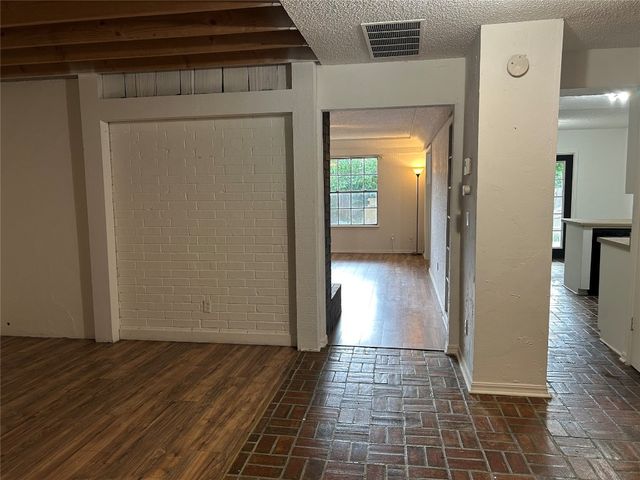 7303 Edenborough Drive, Oklahoma City, OK 73132