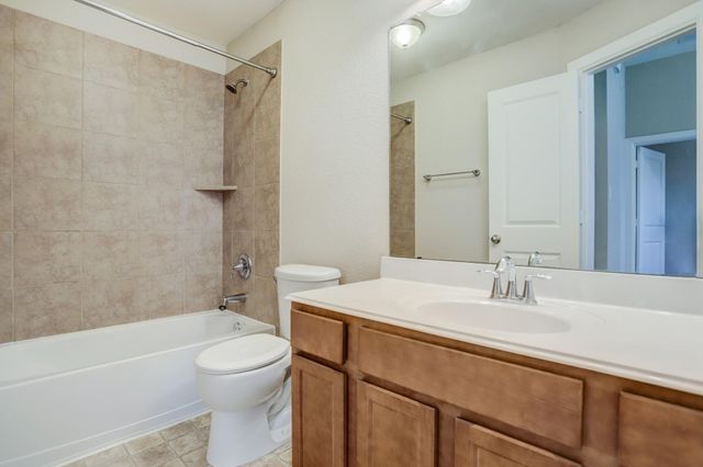 1926 Lansing Cove Drive, Fresno, TX 77545