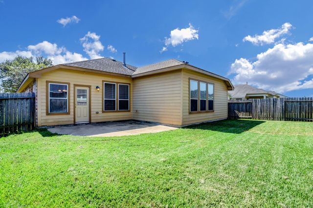 1926 Lansing Cove Drive, Fresno, TX 77545
