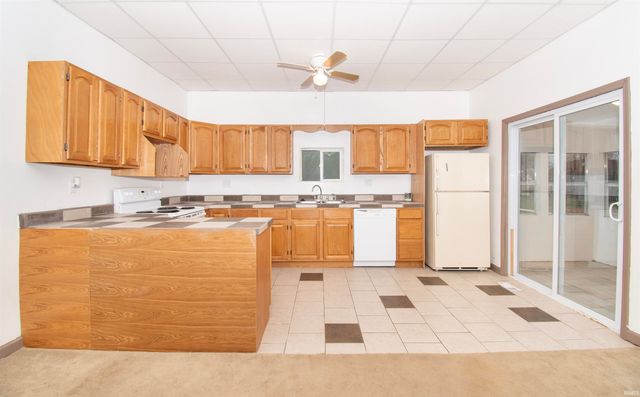 523 S Oak Street, Kendallville, IN 46755