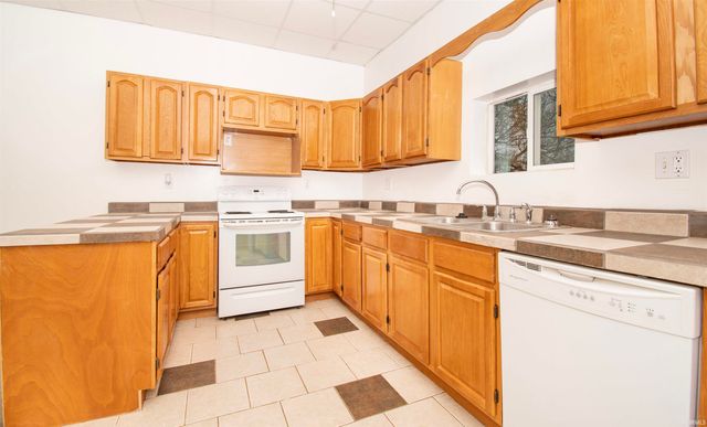 523 S Oak Street, Kendallville, IN 46755