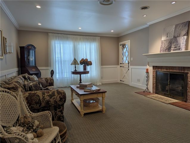 105 Woodland Avenue, Ridgeway, NY 14103