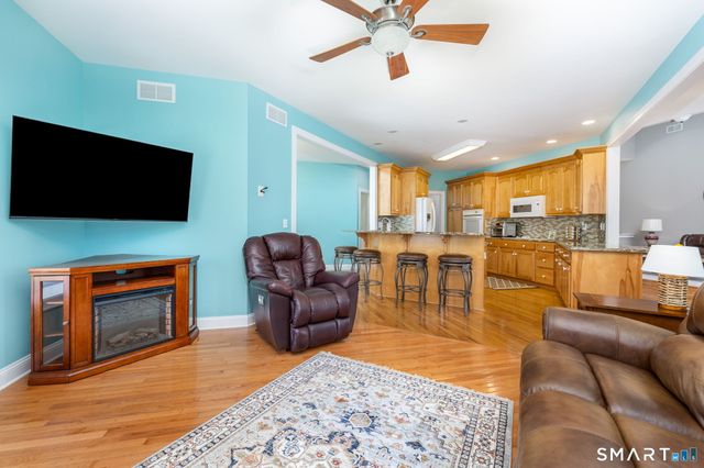 69 Elizabeth Drive, Southington, CT 06489