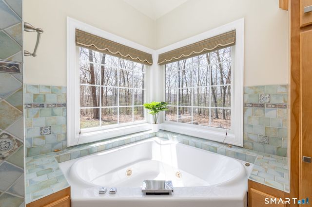 69 Elizabeth Drive, Southington, CT 06489