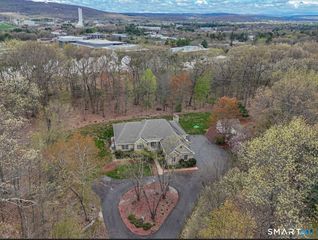 69 Elizabeth Drive, Southington, CT 06489