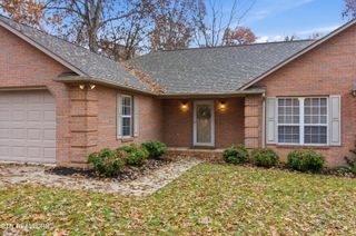 445 Timbercreek Drive, Maryville, TN 37803