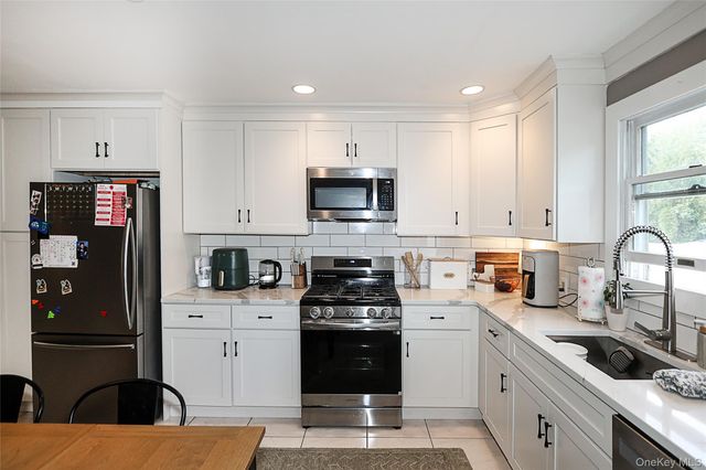 83 Lexington Avenue, Westbury, NY 11590