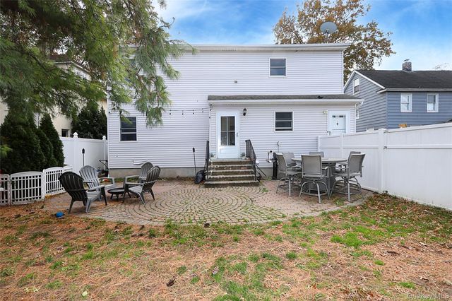 83 Lexington Avenue, Westbury, NY 11590