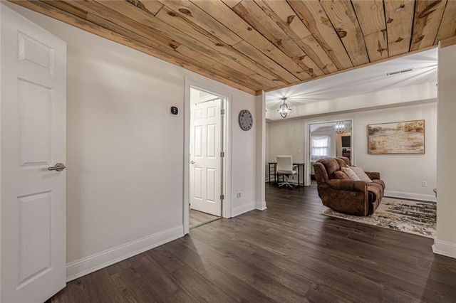 6232 Benbrooke Drive NW, Acworth, GA 30101