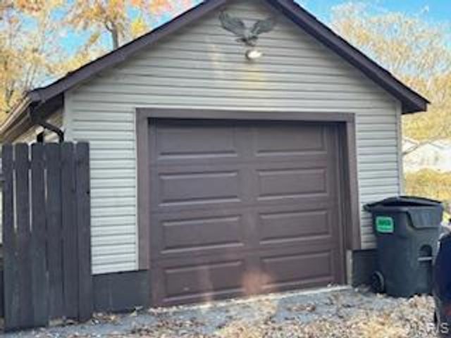 9 Hyde Park Road, Fairview Heights, IL 62208