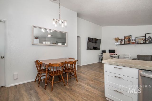 10253 W Granger Ave, Boise, ID 83704