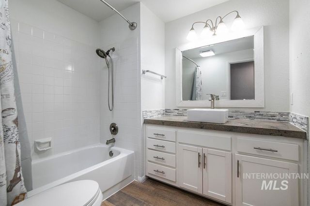 10253 W Granger Ave, Boise, ID 83704