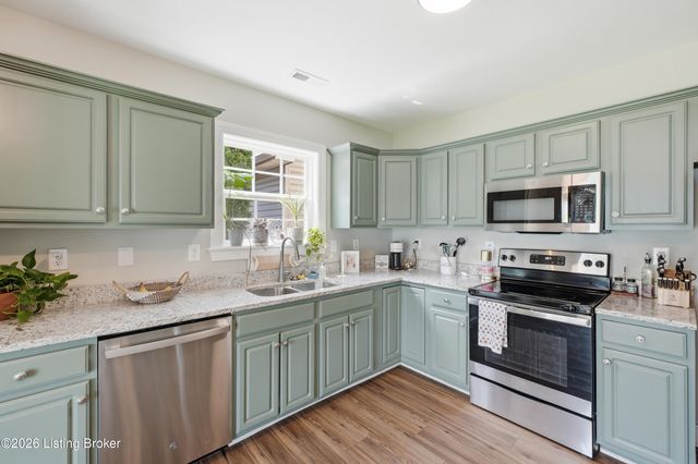6004 Grandel Pointe Ct, Louisville, KY 40258