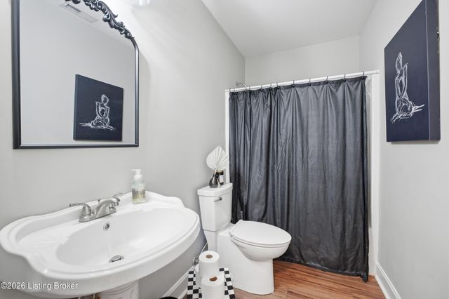 6004 Grandel Pointe Ct, Louisville, KY 40258