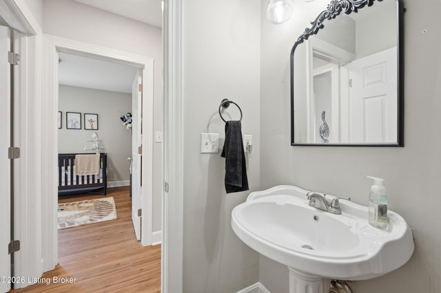6004 Grandel Pointe Ct, Louisville, KY 40258