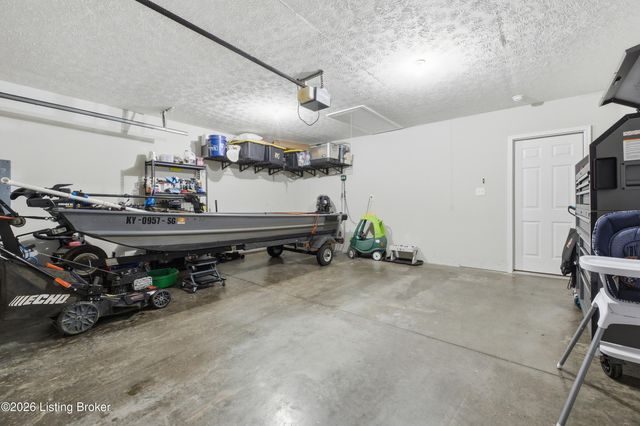 6004 Grandel Pointe Ct, Louisville, KY 40258