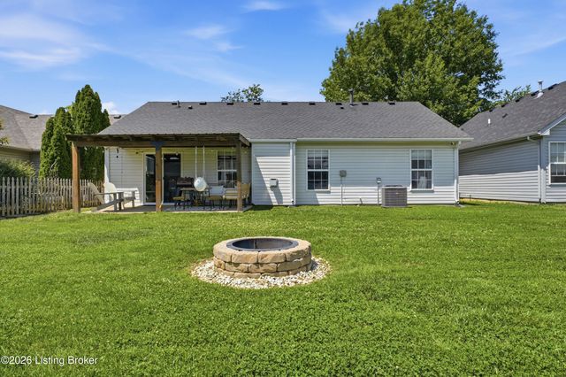 6004 Grandel Pointe Ct, Louisville, KY 40258