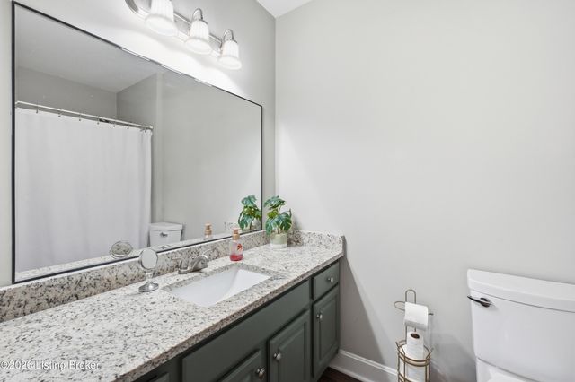 6004 Grandel Pointe Ct, Louisville, KY 40258