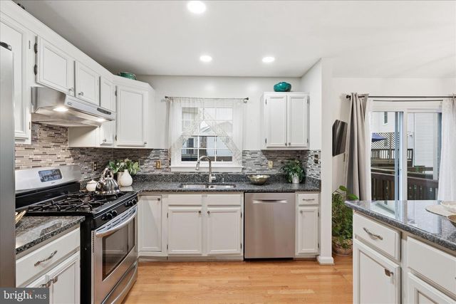 5820 WATERMARK CIR, Centreville, VA 20120