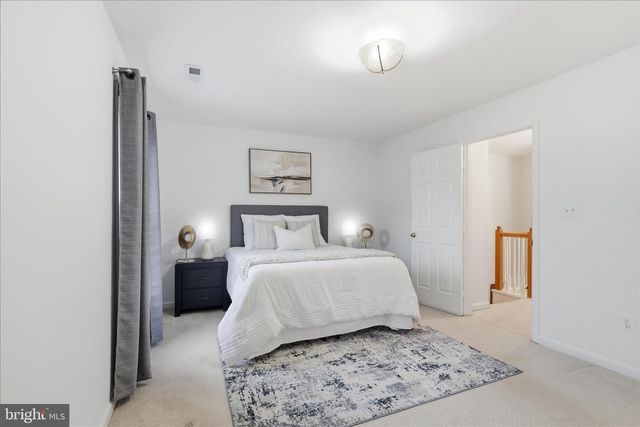 5820 WATERMARK CIR, Centreville, VA 20120