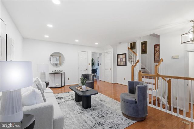 5820 WATERMARK CIR, Centreville, VA 20120