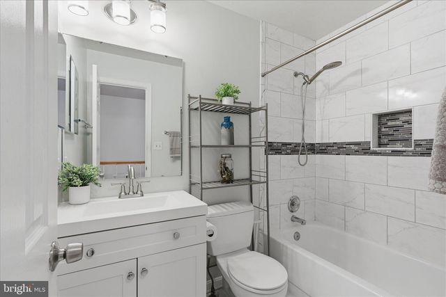 5820 WATERMARK CIR, Centreville, VA 20120