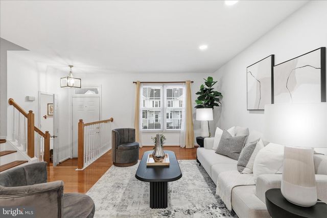 5820 WATERMARK CIR, Centreville, VA 20120