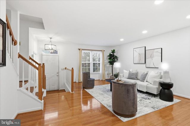 5820 WATERMARK CIR, Centreville, VA 20120