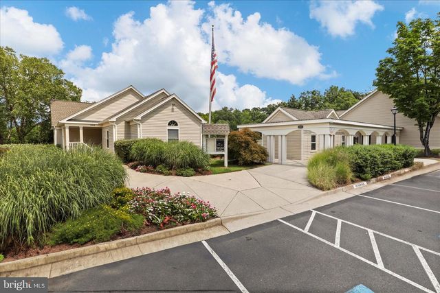 5820 WATERMARK CIR, Centreville, VA 20120