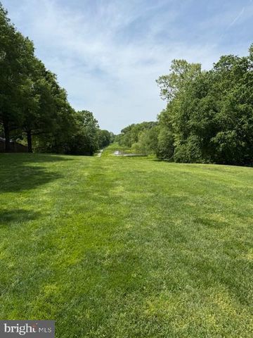 5820 WATERMARK CIR, Centreville, VA 20120