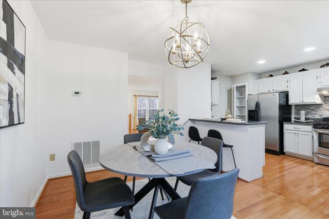 5820 WATERMARK CIR, Centreville, VA 20120