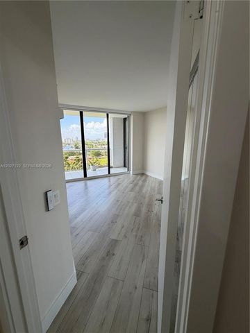 3640 Yacht Club Dr 805, Aventura, FL 33180