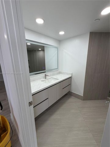 3640 Yacht Club Dr 805, Aventura, FL 33180
