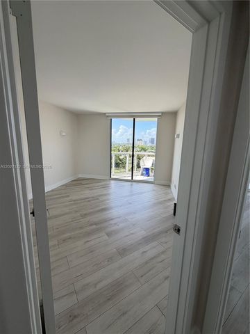 3640 Yacht Club Dr 805, Aventura, FL 33180